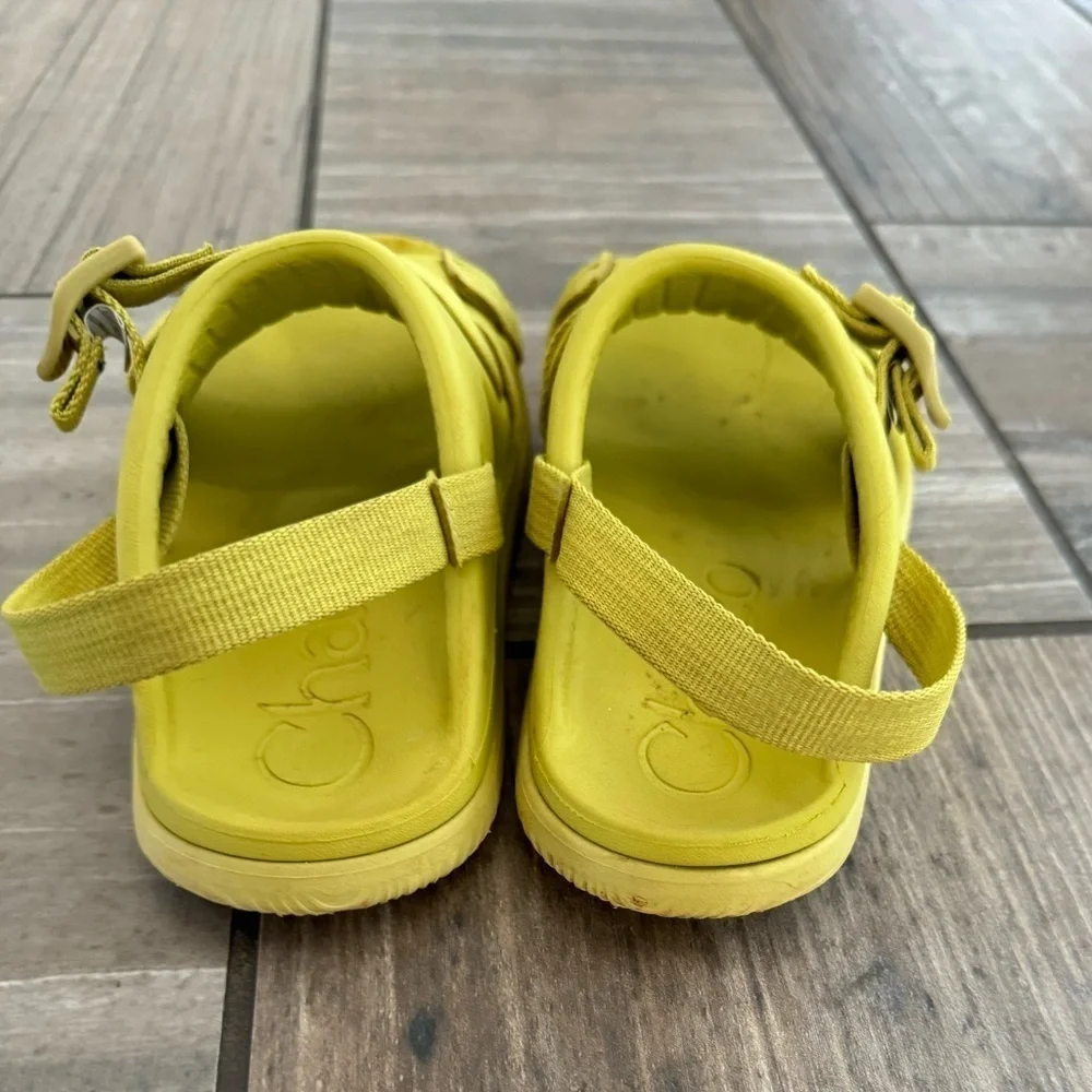 Chaco kids chills sport sandals size 2